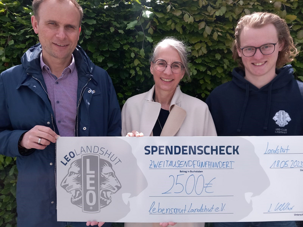 Gruppenfoto: v.l. PD Dr. Christian Bogner, Barbara Kempf und Lukas Kellner